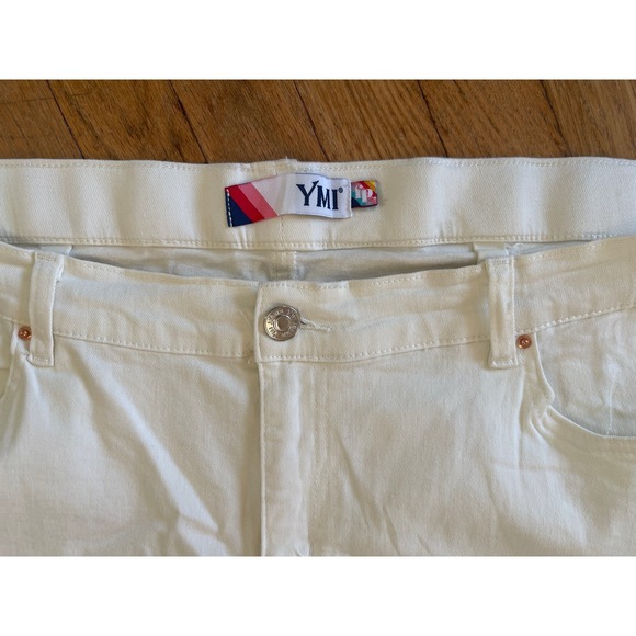 YMI Jeans Women's Cream Cropped Straight Leg Pants Size 2X - Picture 2 of 6